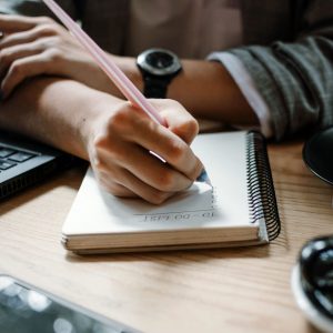 EFEKTYVIŲ ĮPROČIŲ UGDYMAS: KAIP PASIEKTI BALANSĄ? (8 akad.val.)