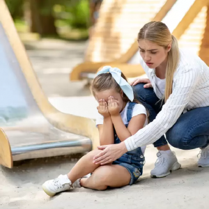 NEPILNAMEČIŲ NUKENTĖJUSIŲJŲ ATSTOVAVIMO YPATUMAI IKITEISMINIUOSE TYRIMUOSE IR TEISMŲ PROCESUOSE (162 akad. val.)