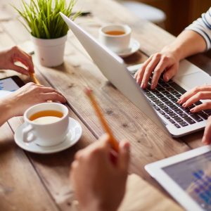 HOLISTINIS POŽIŪRIS Į VERTYBĖMIS GRĮSTĄ NUOLATINĮ TOBULĖJIMĄ (8 akad. val.)